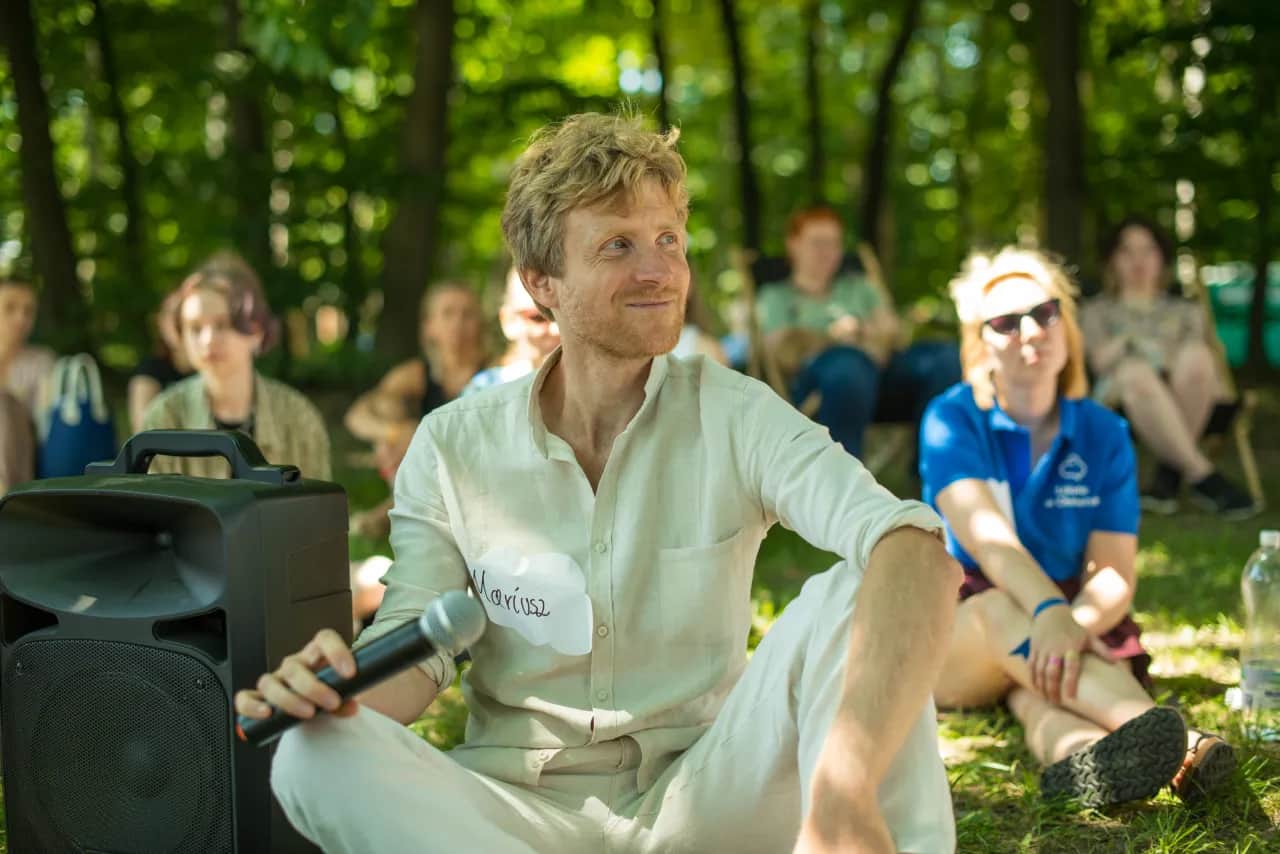 Czy Szkoła w Chmurze jest płatna? Prawda o kosztach i darowiznach